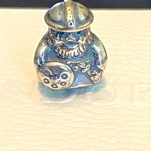 Pandora Vikings charm